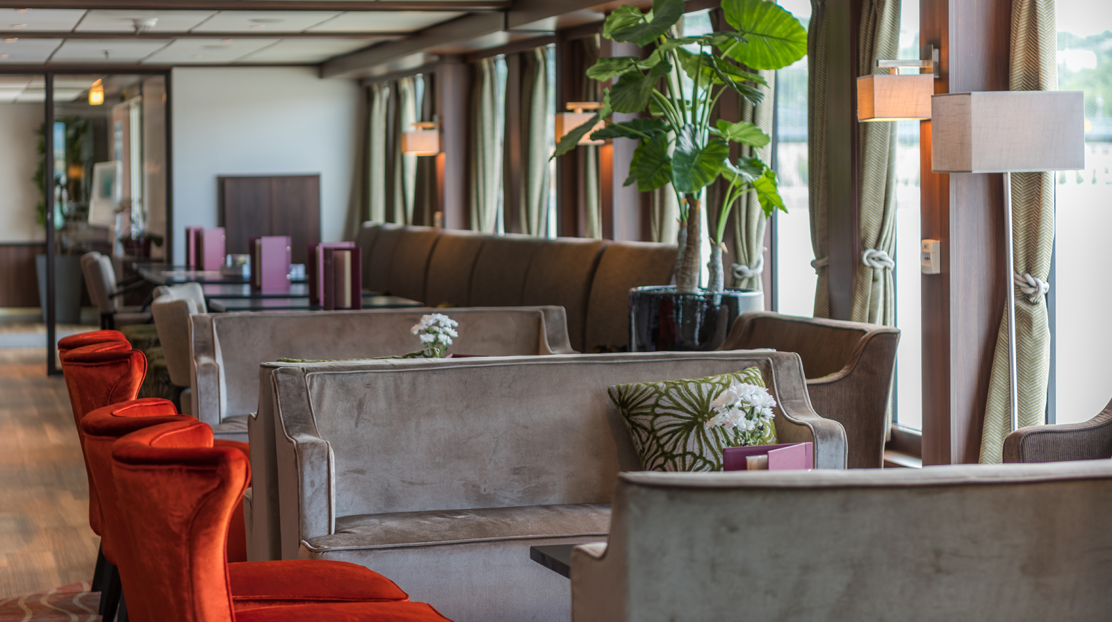 MS SERENADE 2 CRUCEROS CATAI CRUCEROS DANUBIO CRUCEROS FLUVIALES CATAI DANUBE RIVER CRUISES DANUBE CRUISES #CATAI #CrucerosDanubio #CrucerosFluviales #MSSerenade2 #CrucerosViena #CrucerosPassau #CrucerosBudapest #CrucerosBratislava #Viena #Passau #Melk #Bratislava #CrucerosMelk #Budapest #Danubio #Danube #DanubeCruises #Creuers #Bidaiak #Cruceros #CrucerosFluviales #Vacaciones #TerceraEdad #VacacionesTerceraEdad #CrucerosCatai #CATAIcruises #CATAItravel #ViajesCATAI